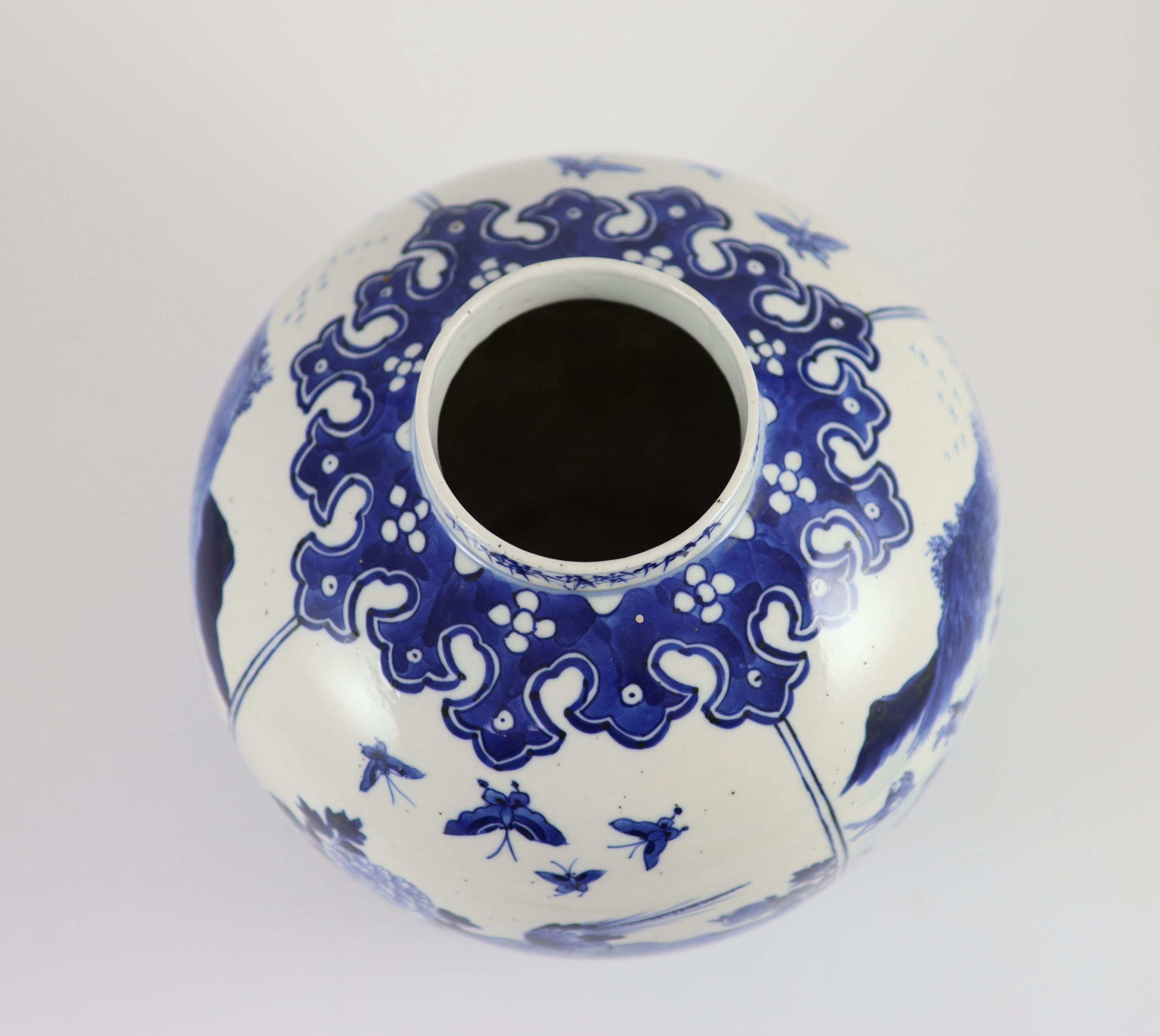 A Chinese blue and white ovoid jar, 19th century, 22.5 cm high